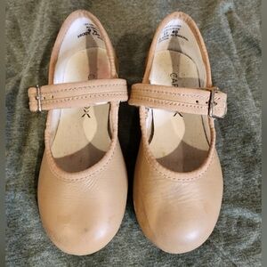 Capezio tan size 9 tap shoes